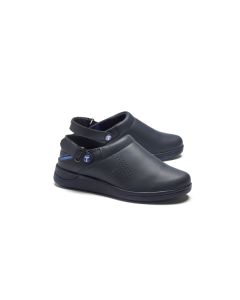 UltraLite clogs with vents and a machine washable upper